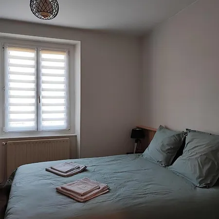 Le Spitzacker Familial Au Calme